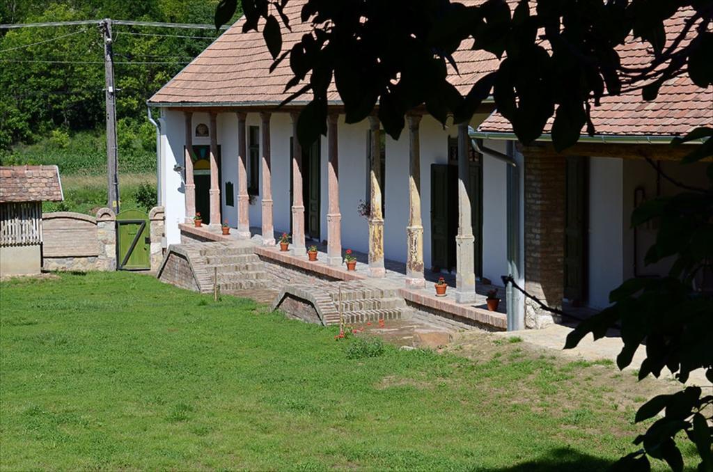 Zengoalja Vendeghaz Hotel Erzsébet Exterior photo